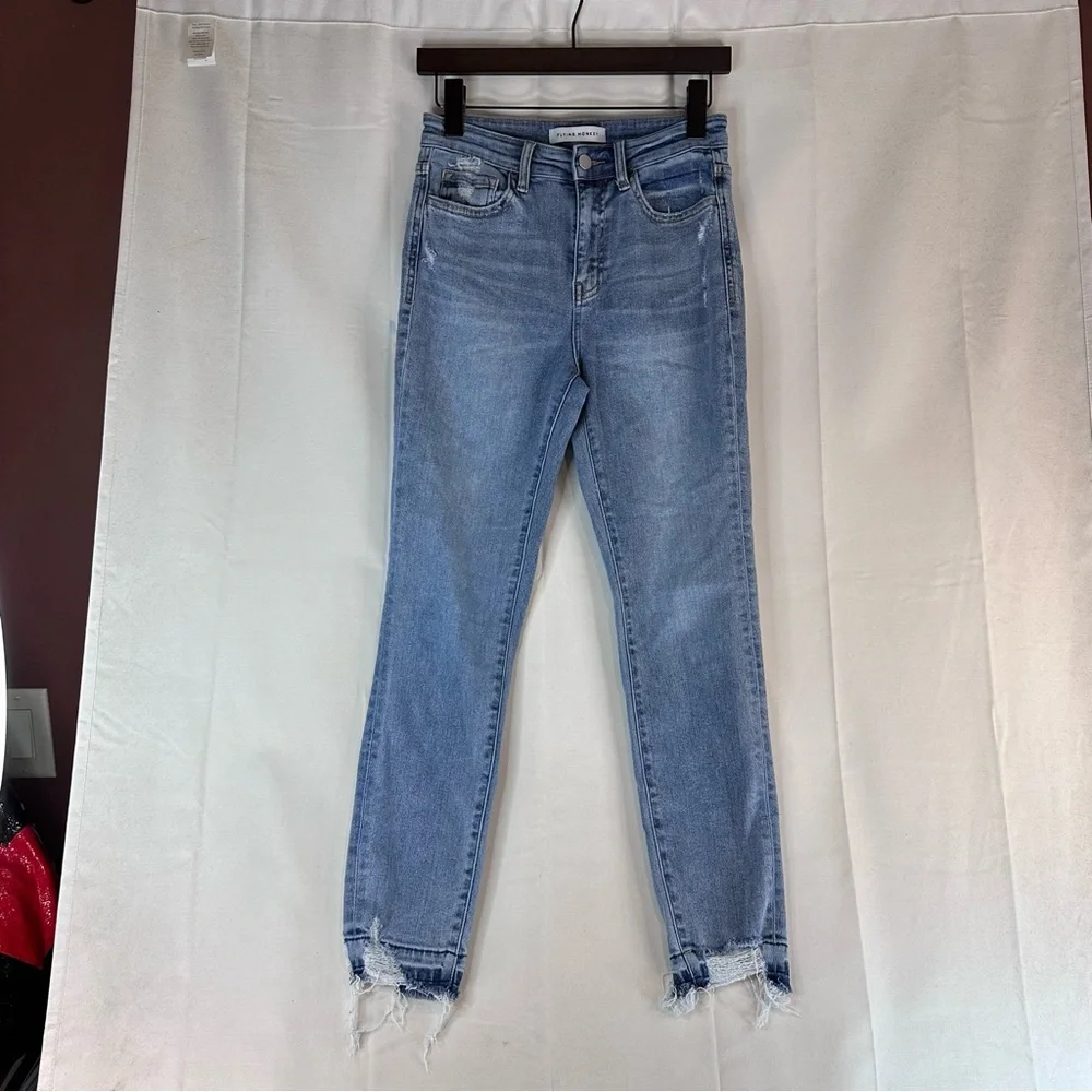 FLYING MONKEY Women’s Size 26 High Rise Skinny Style Fit Stretch Raw Hem